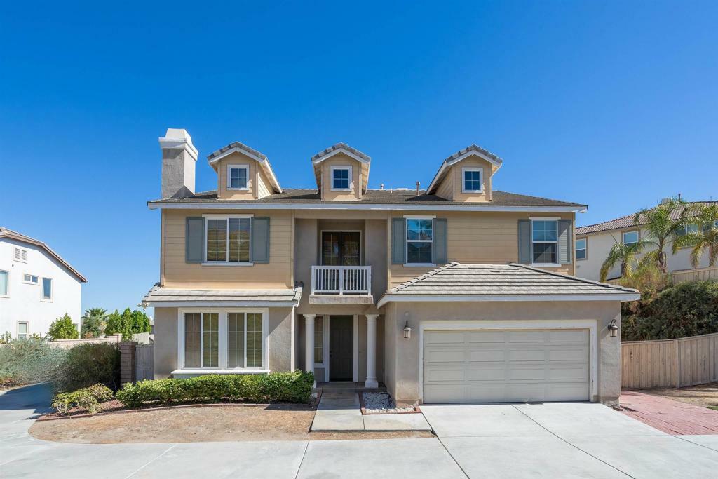 Property Photo:  18 Via Palmieki Court  CA 92532 