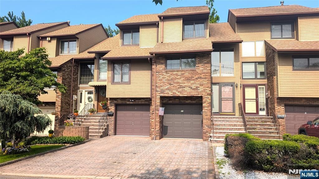 Property Photo:  37 Ross Road  NJ 07057 