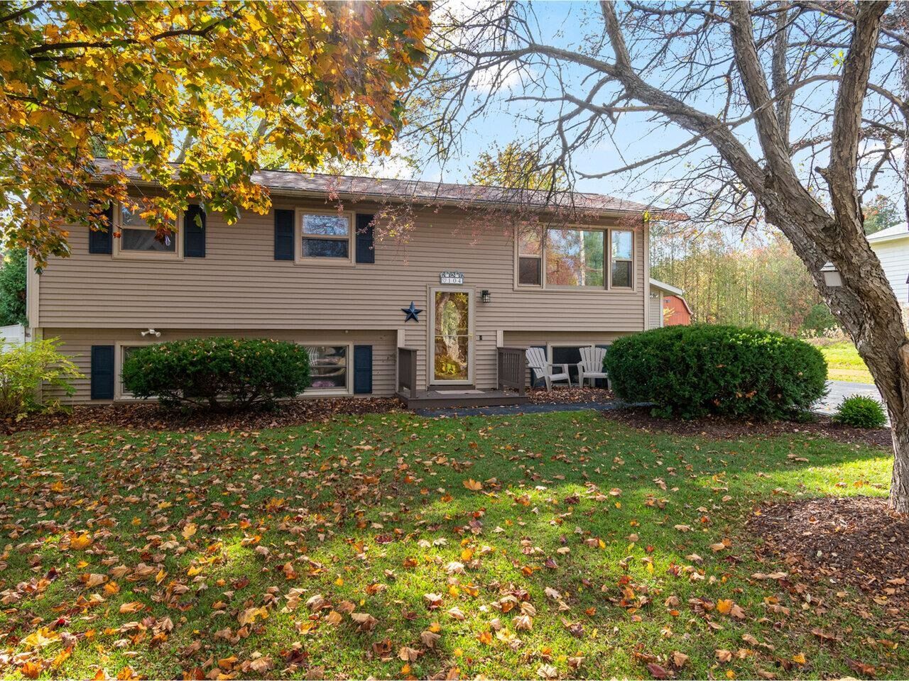 Property Photo:  104 Marsett Road  VT 05482-6641 