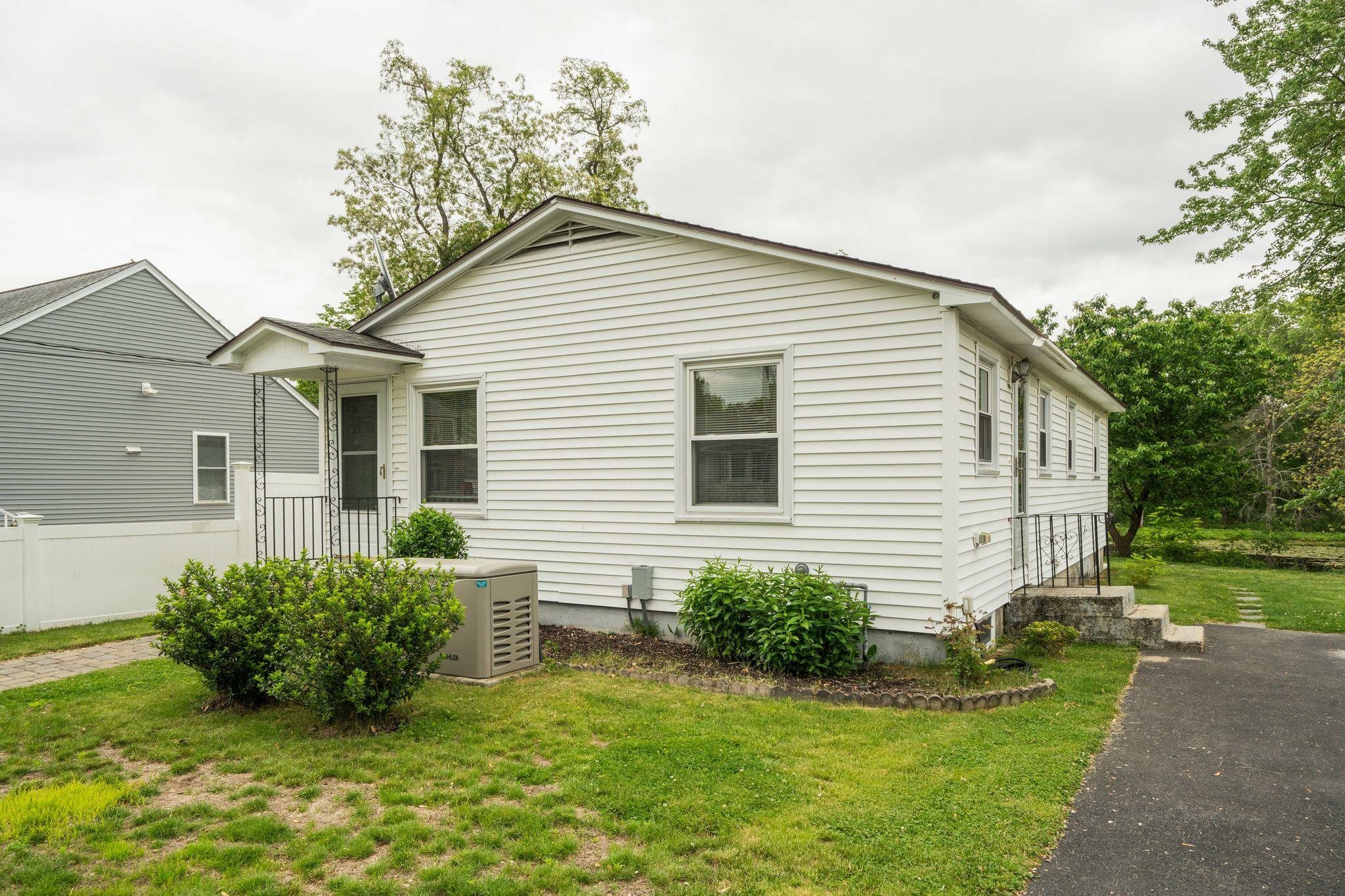 Property Photo: 18 Tampa Street NH 03064