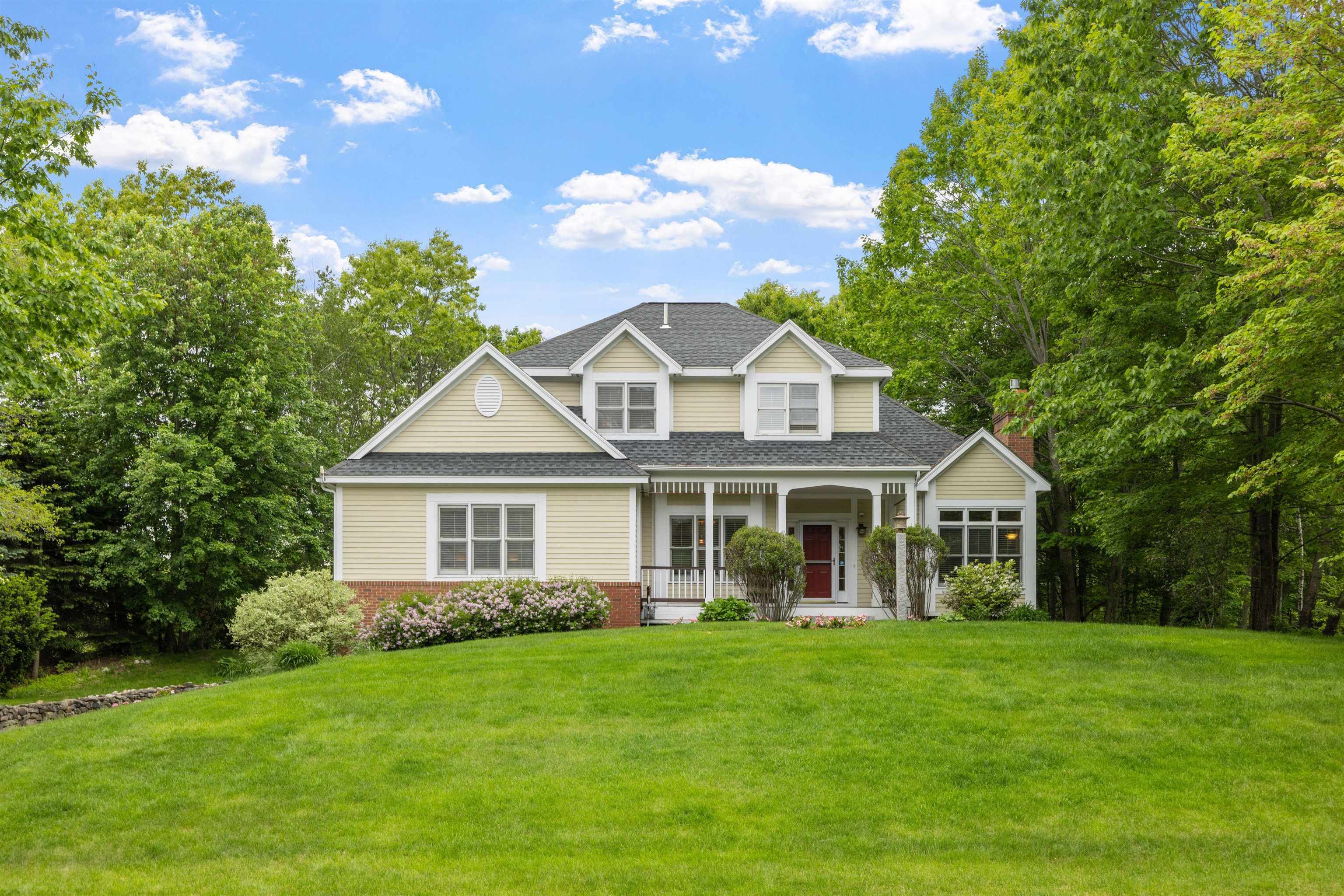 Property Photo: 62 Oakmont Drive NH 03301