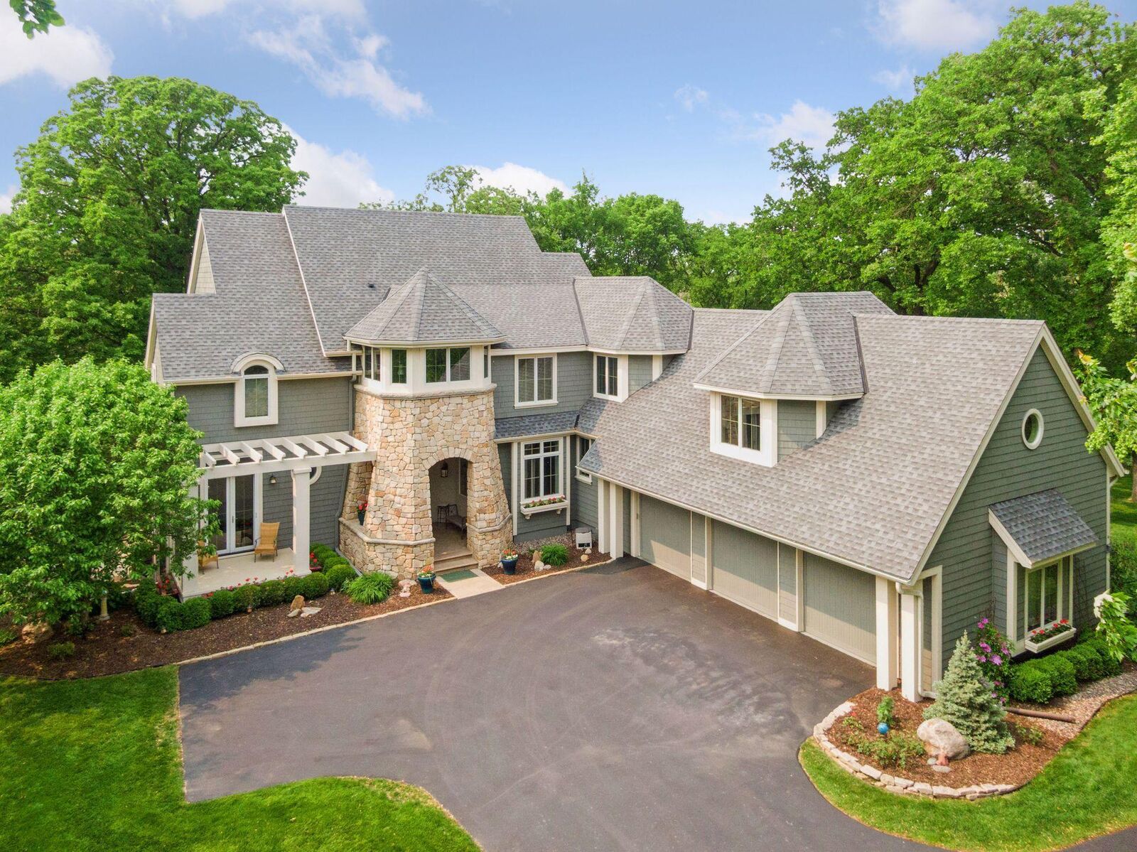 Property Photo: 2845 Providence Place MN 55359