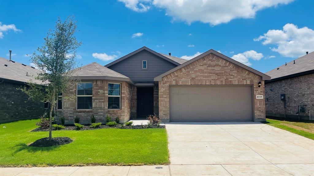Property Photo: 4117 Twisted Creek Drive TX 76036