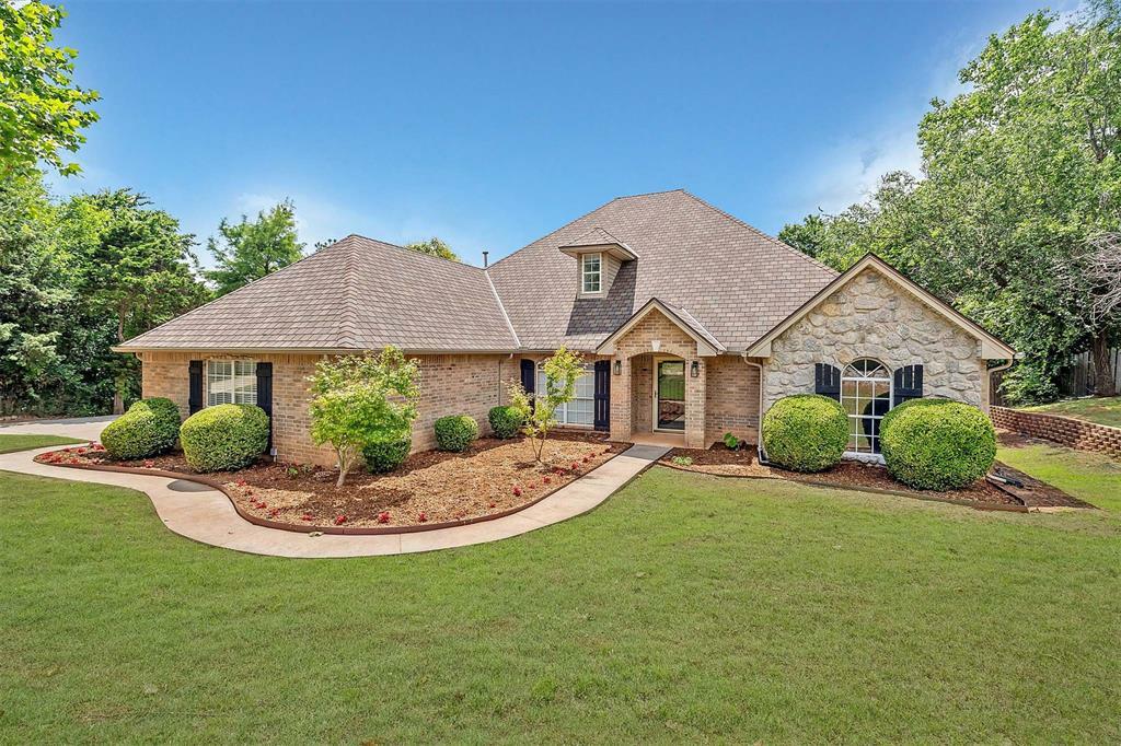 Property Photo: 3001 Wakefield Lane OK 73020