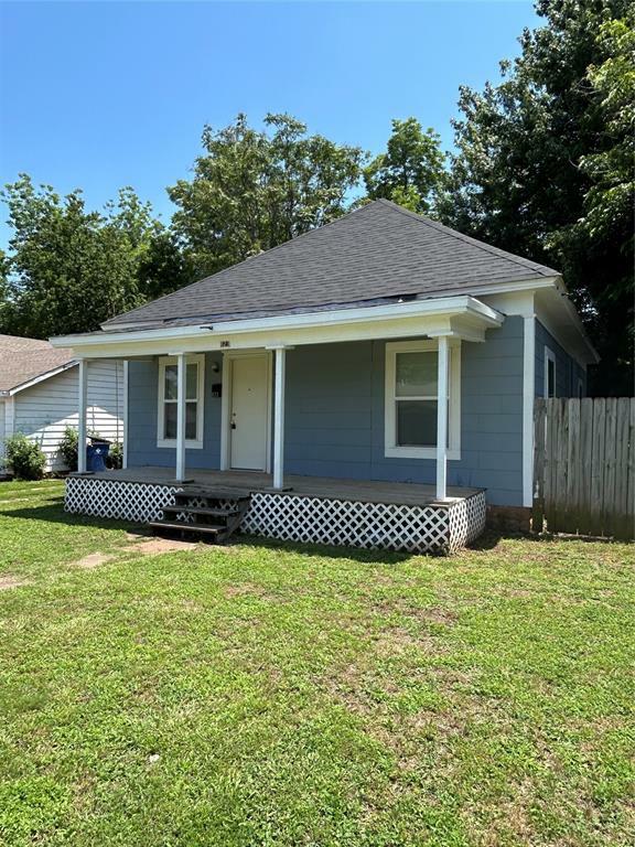 Property Photo: 823 W Minnesota Avenue OK 73018