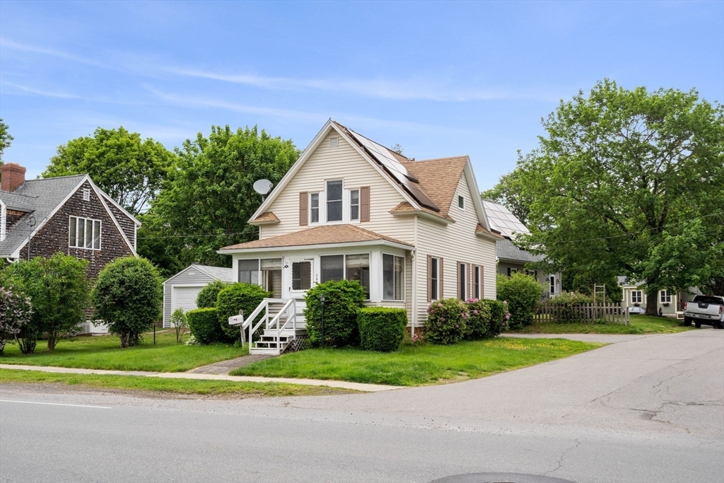 Property Photo: 139 Market St MA 01913