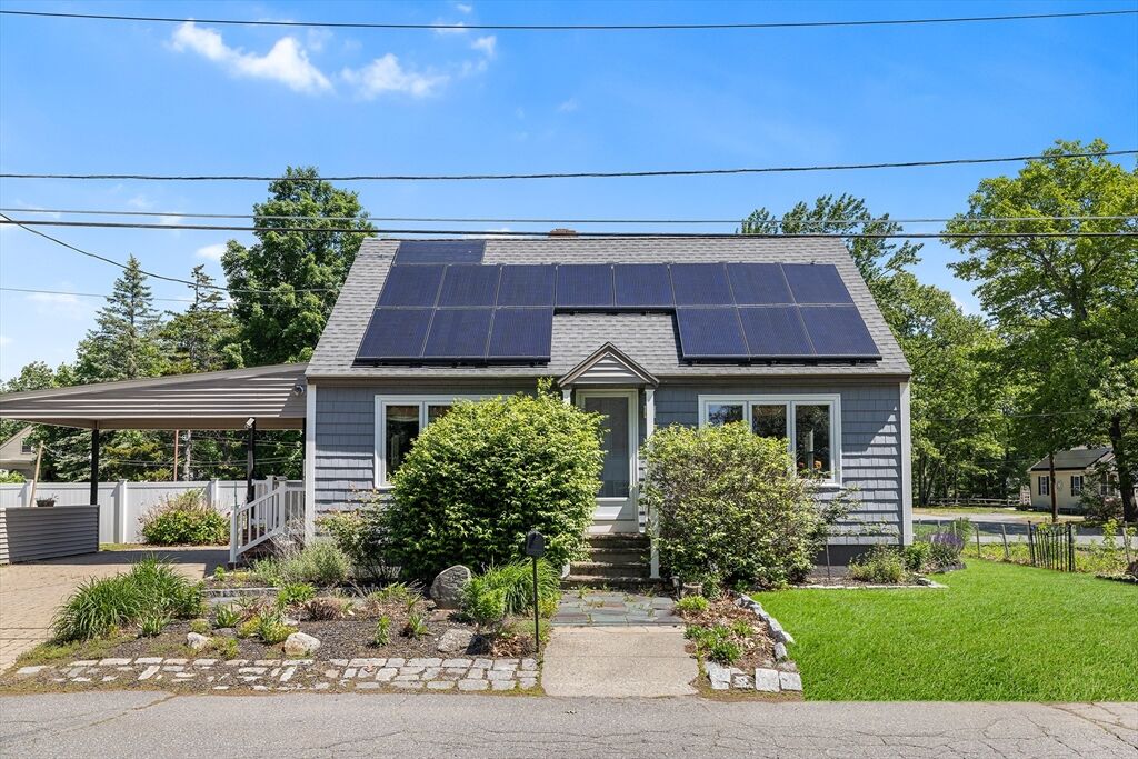 Property Photo:  298 Spruce St  MA 01453 