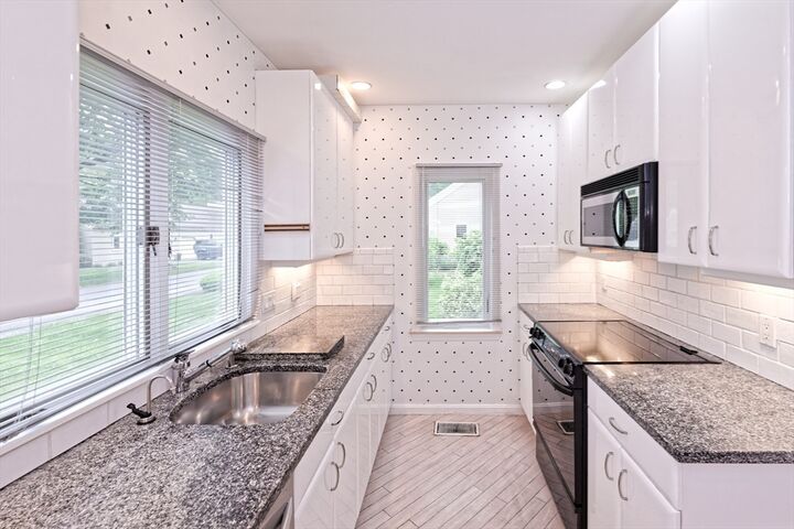 Property Photo: 1 Astra 1 MA 01778