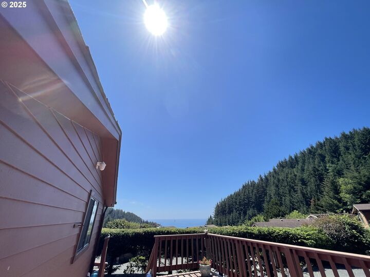 Property Photo:  19921 Whaleshead Rd I 3  OR 97415 