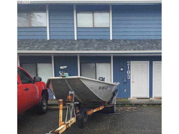 Property Photo:  2109 Harrison St  OR 97459 