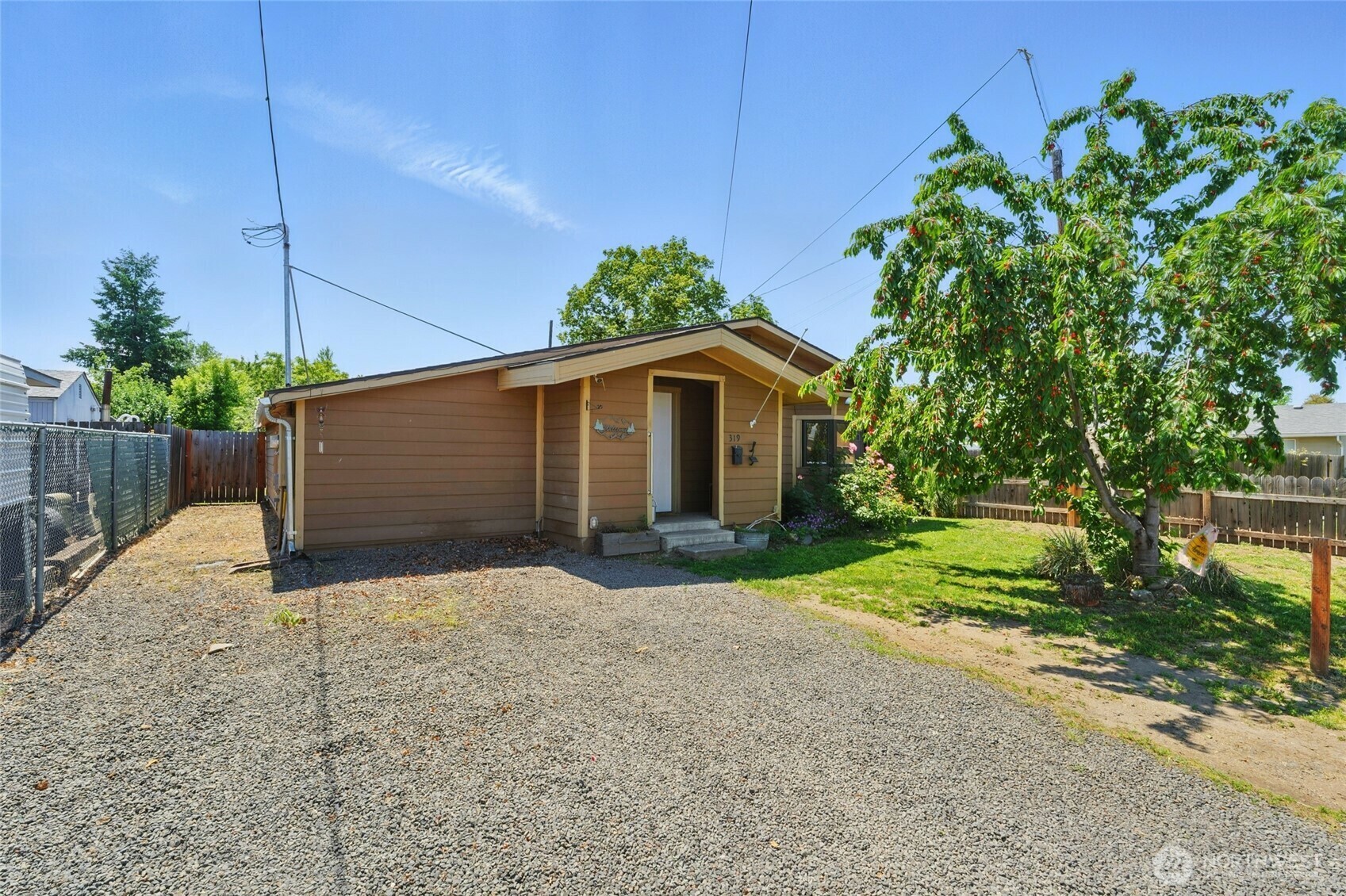 319 W Maple Street  Walla Walla WA 99362 photo