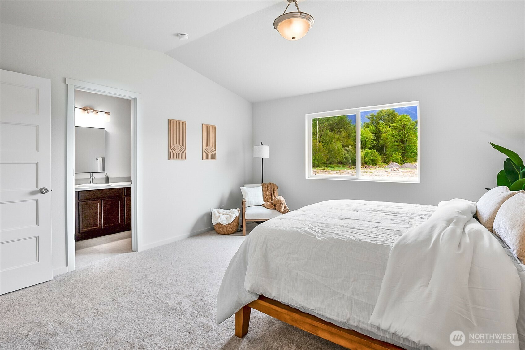 Property Photo: 1620 Birch Court WA 98251
