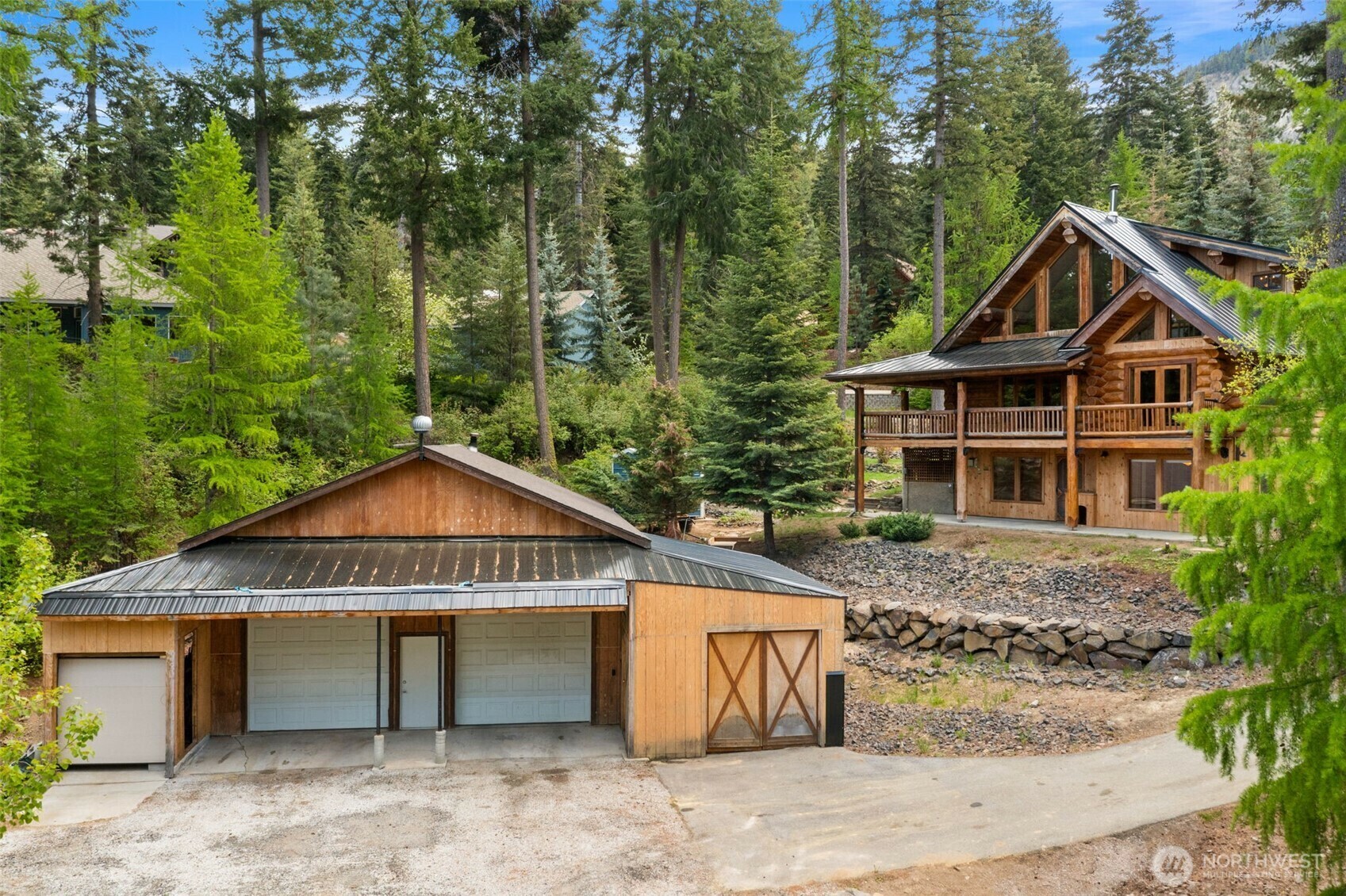 Property Photo: 3105 Tamarack Place WA 98801