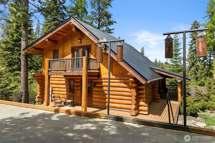 Property Photo: 3105 Tamarack Place WA 98801