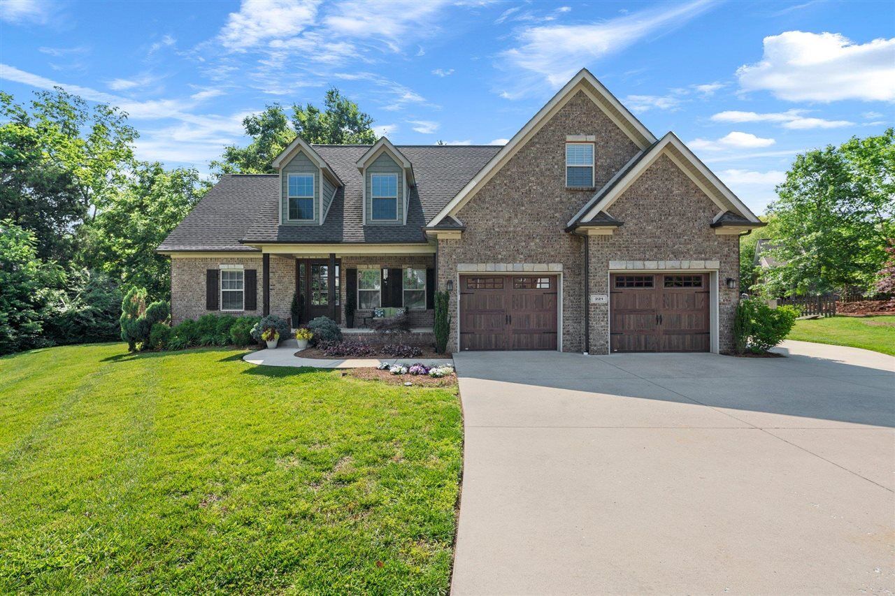 Property Photo:  221 Alice Court  KY 42101 