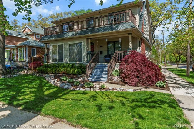 Property Photo: 802 Hilldale Drive MI 48067