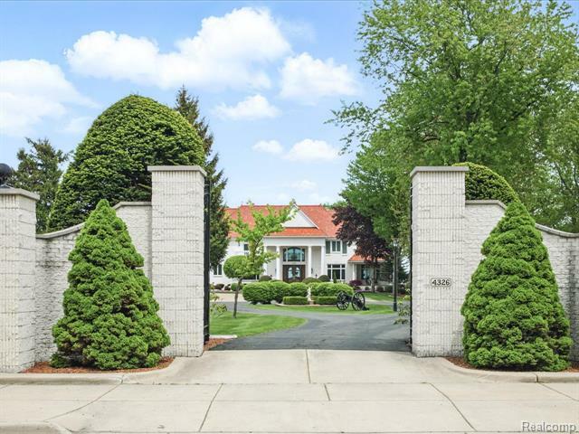 Property Photo:  4326 Gratiot Avenue  MI 48060 