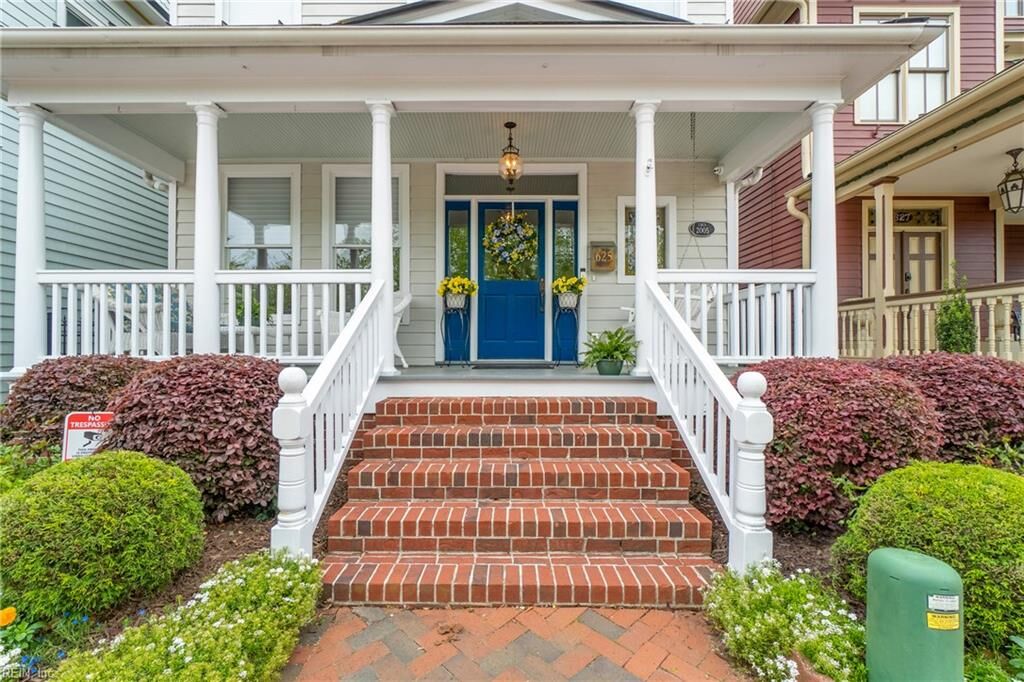 Property Photo:  625 London St  VA 23704 