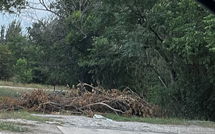 Property Photo:  220 W Mitchell  TX 78204 