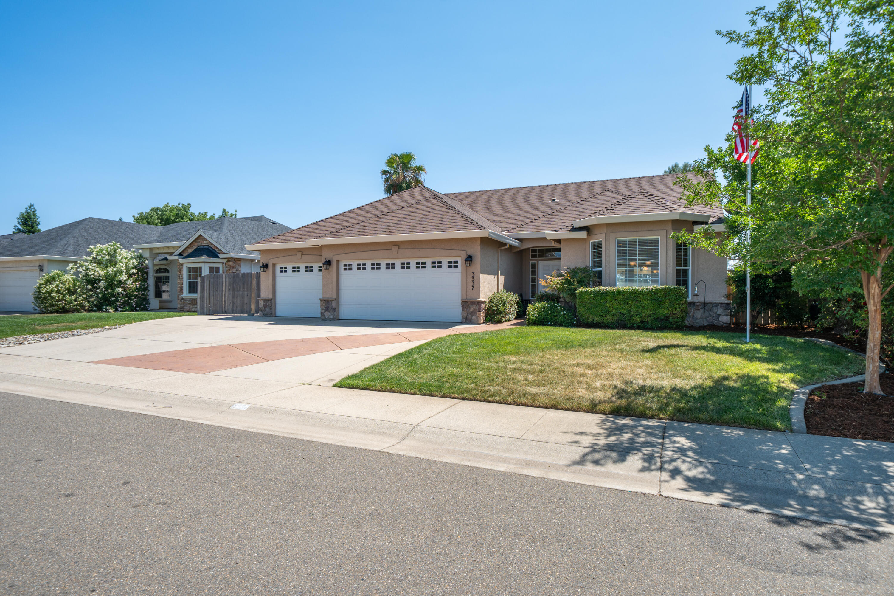 Property Photo: 3337 Old Lantern Drive CA 96003