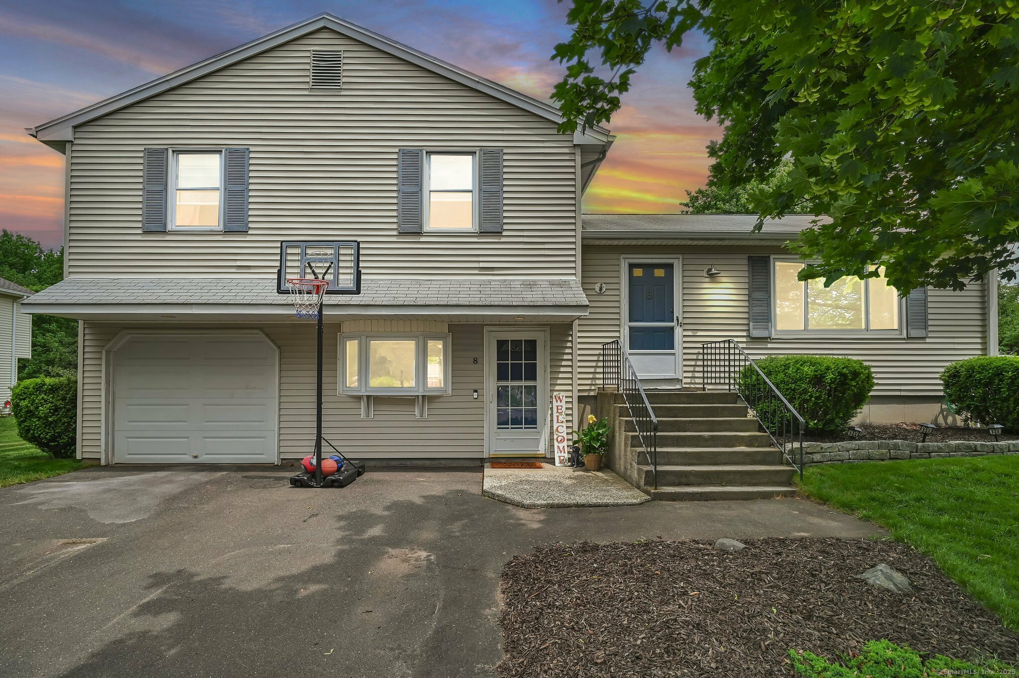 Property Photo: 8 High Meadow Lane CT 06082