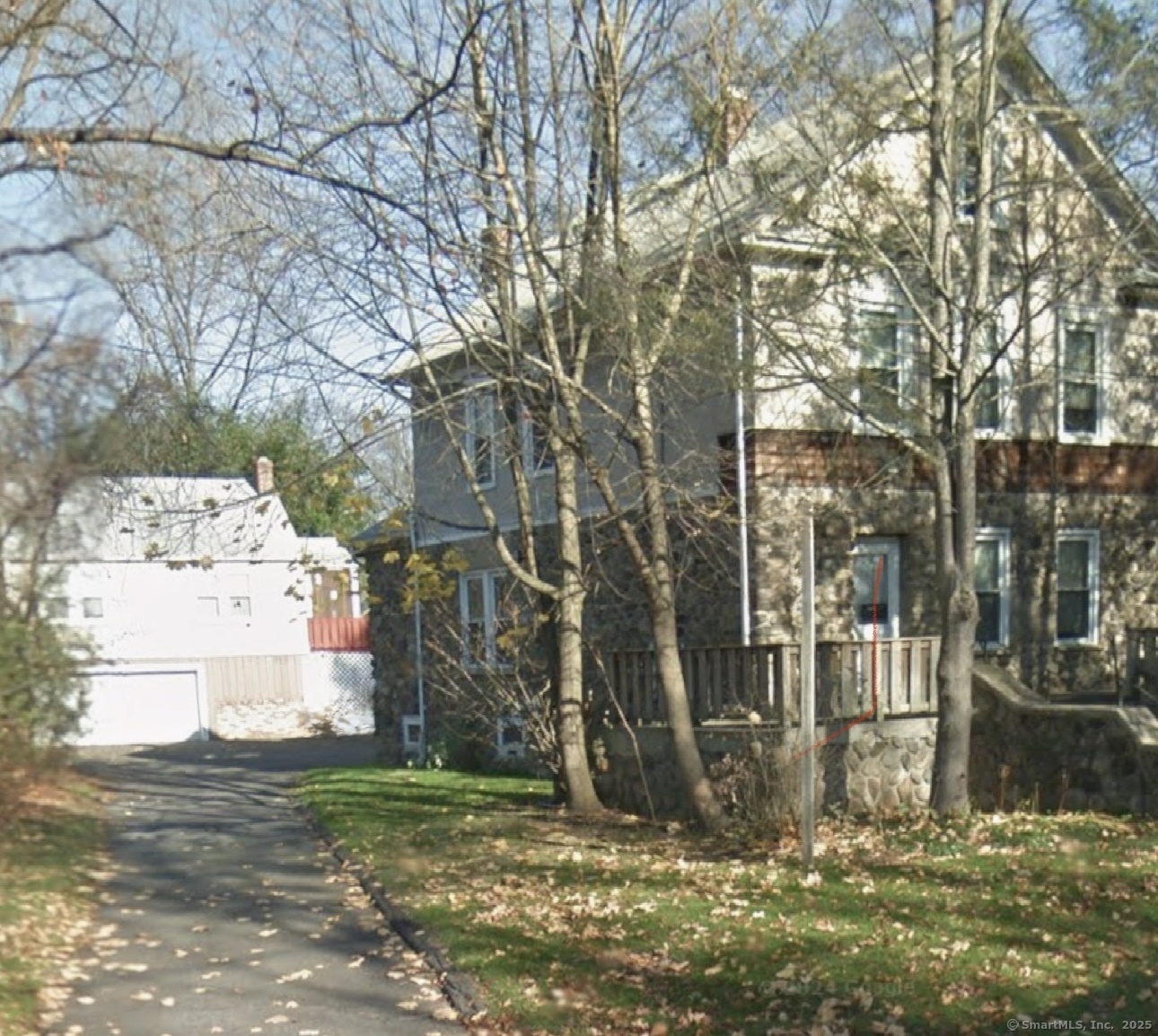Property Photo:  