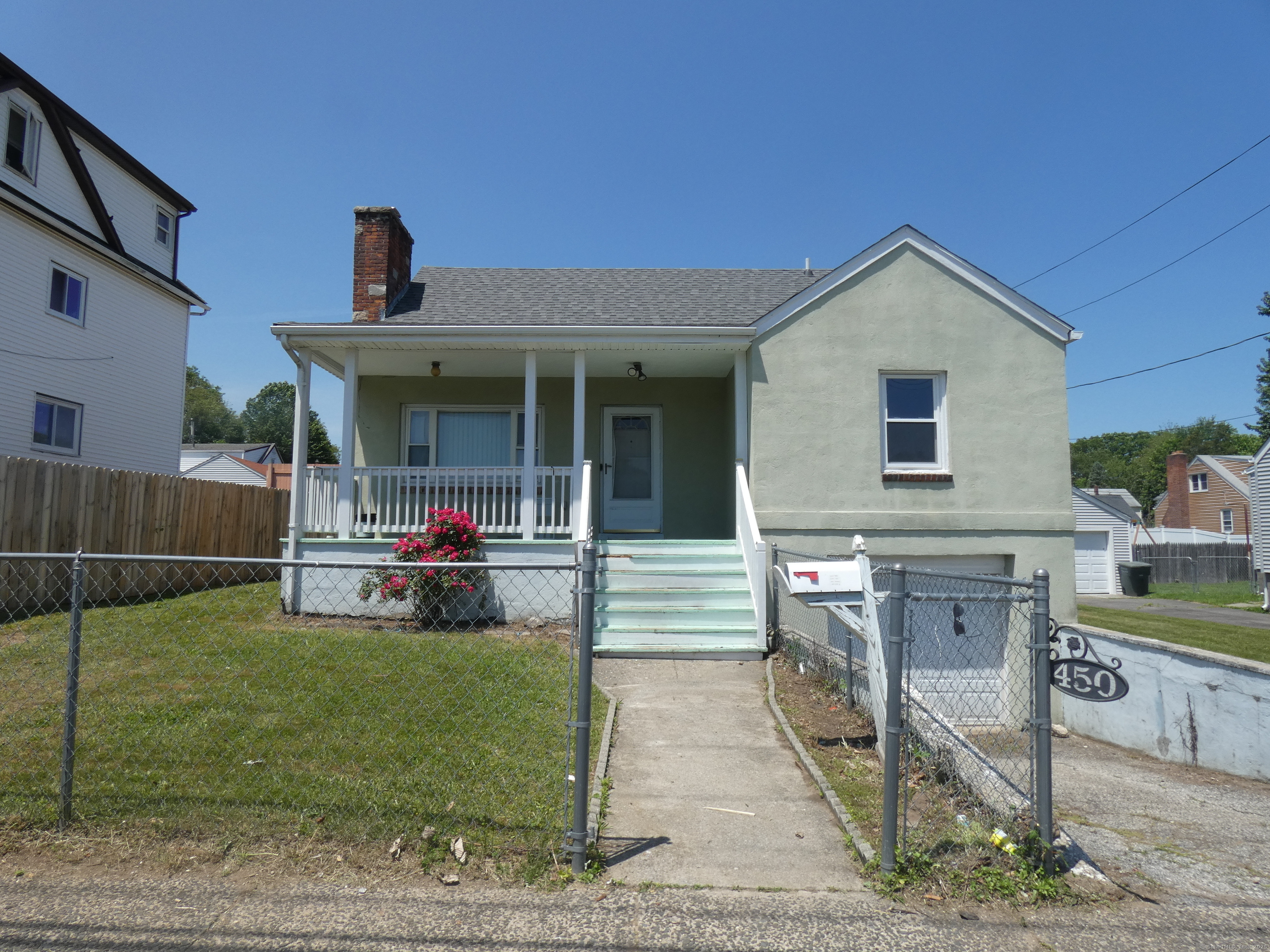 Property Photo: 450 Thorme Street CT 06606