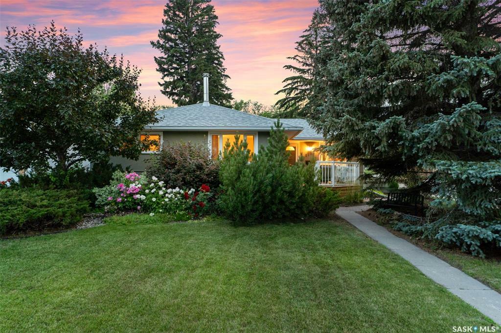 Property Photo:  2102 Haultain Avenue  SK S7J 1P6 