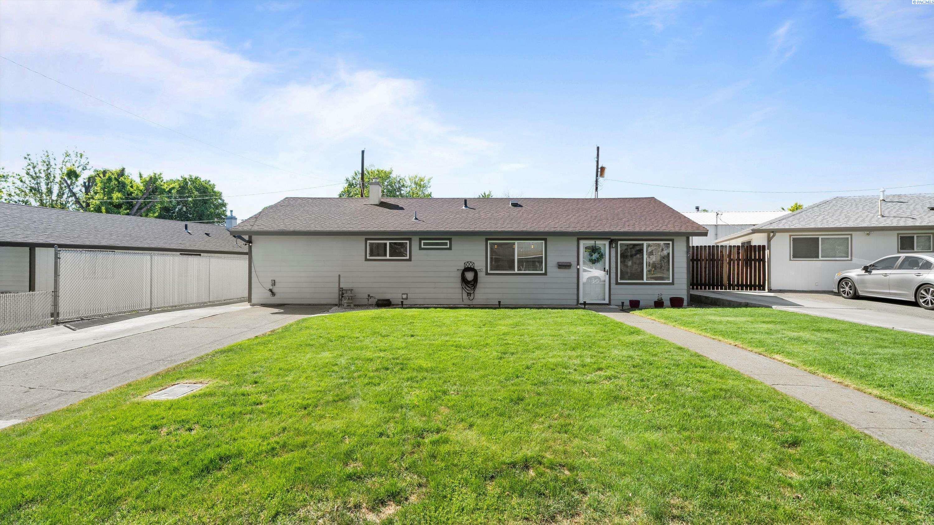 Property Photo: 2404 Camden St WA 99352