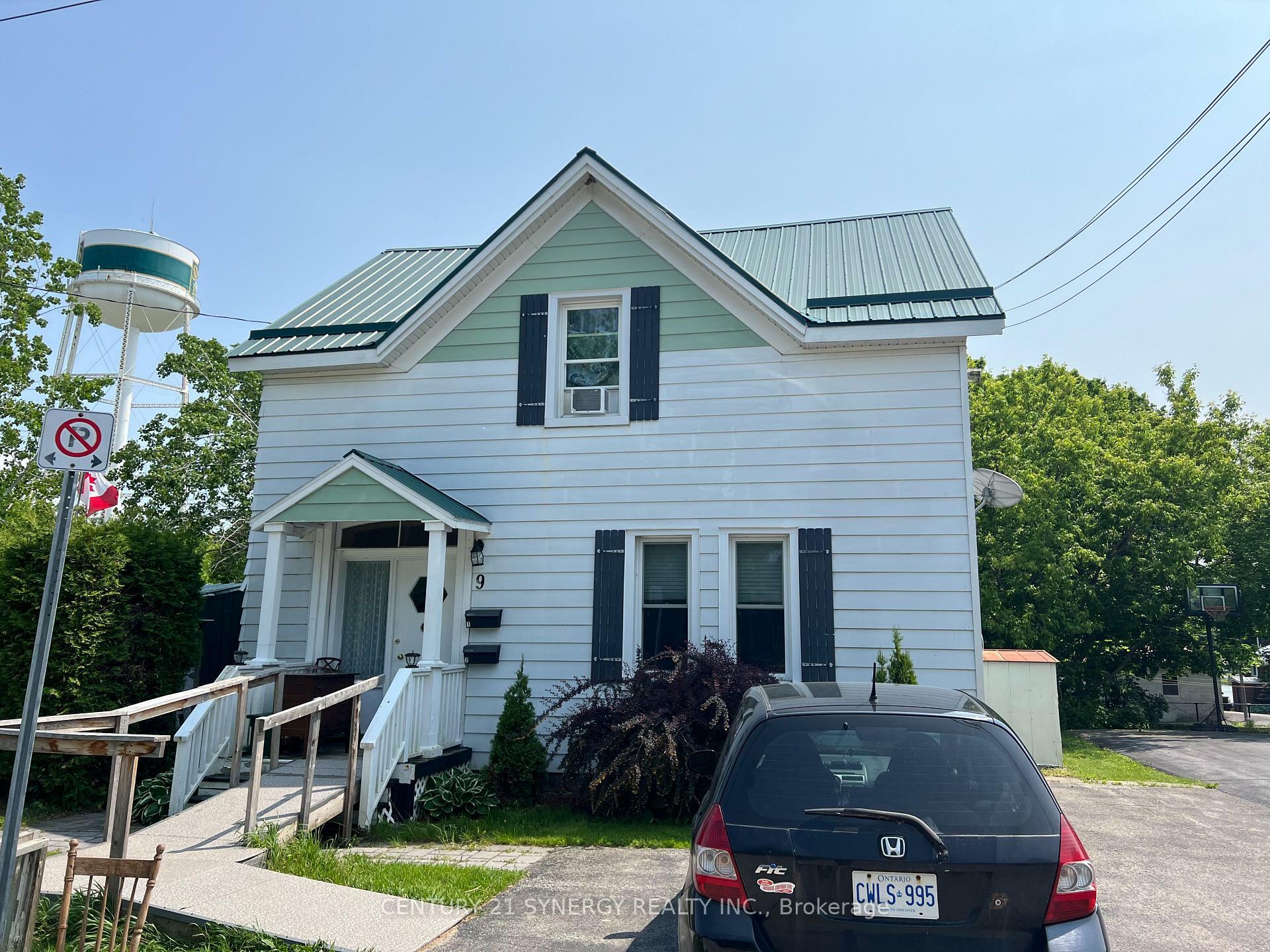 Property Photo: 9 Strathcona Street ON K7A 1V7