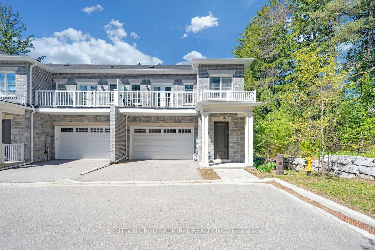 Property Photo: 74 Old Bloomington Road ON L4G 0M2