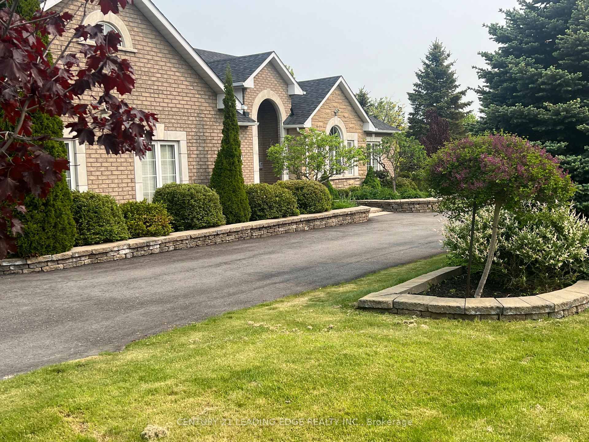 Property Photo:  2 Deer Ridge Road  ON L0C 1A0 