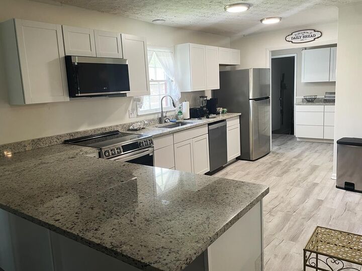 Property Photo: 908 Habersham Rd GA 31602