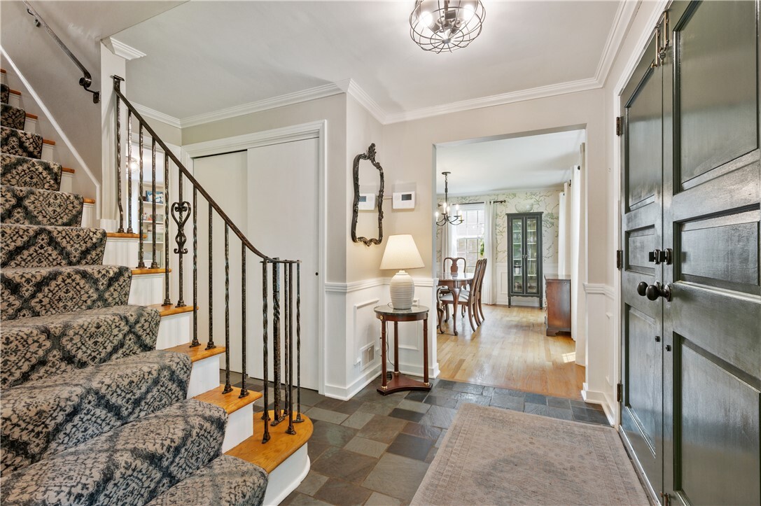 Property Photo: 105 Woodshire Dr PA 15215