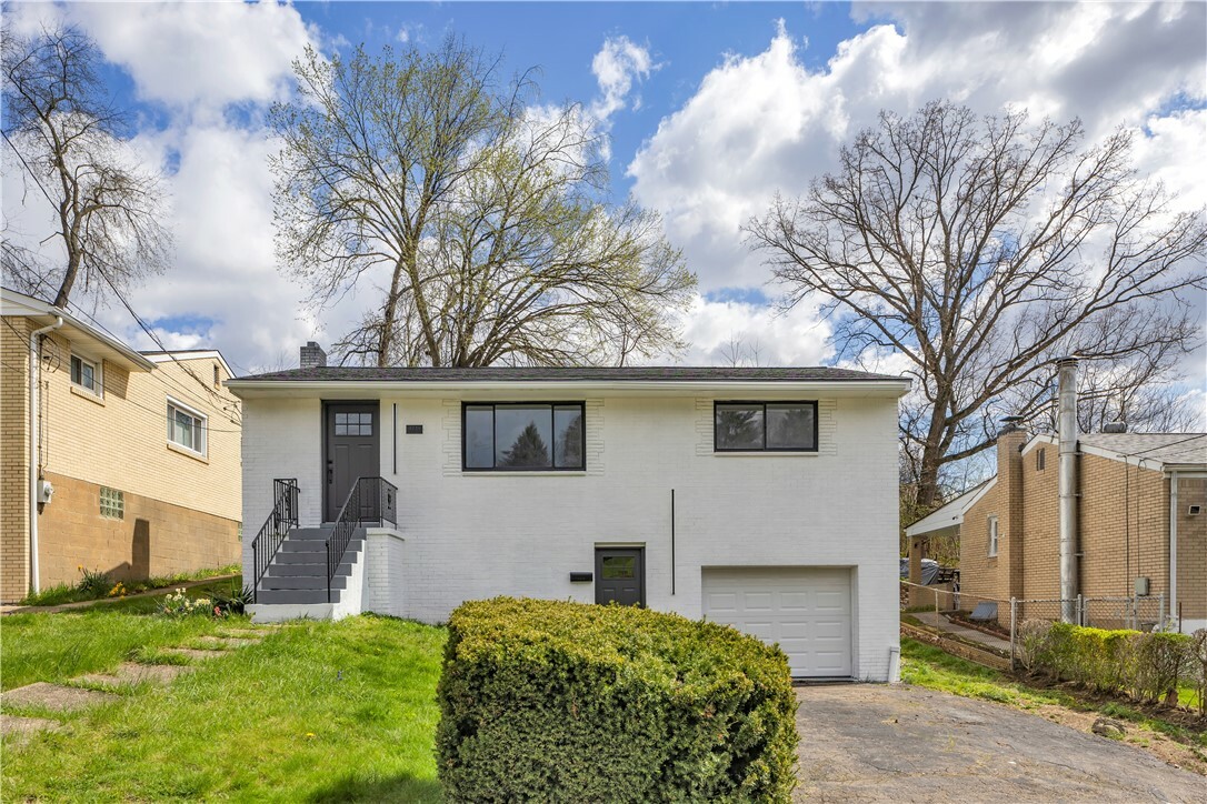 Property Photo: 5725 Keefe St PA 15207