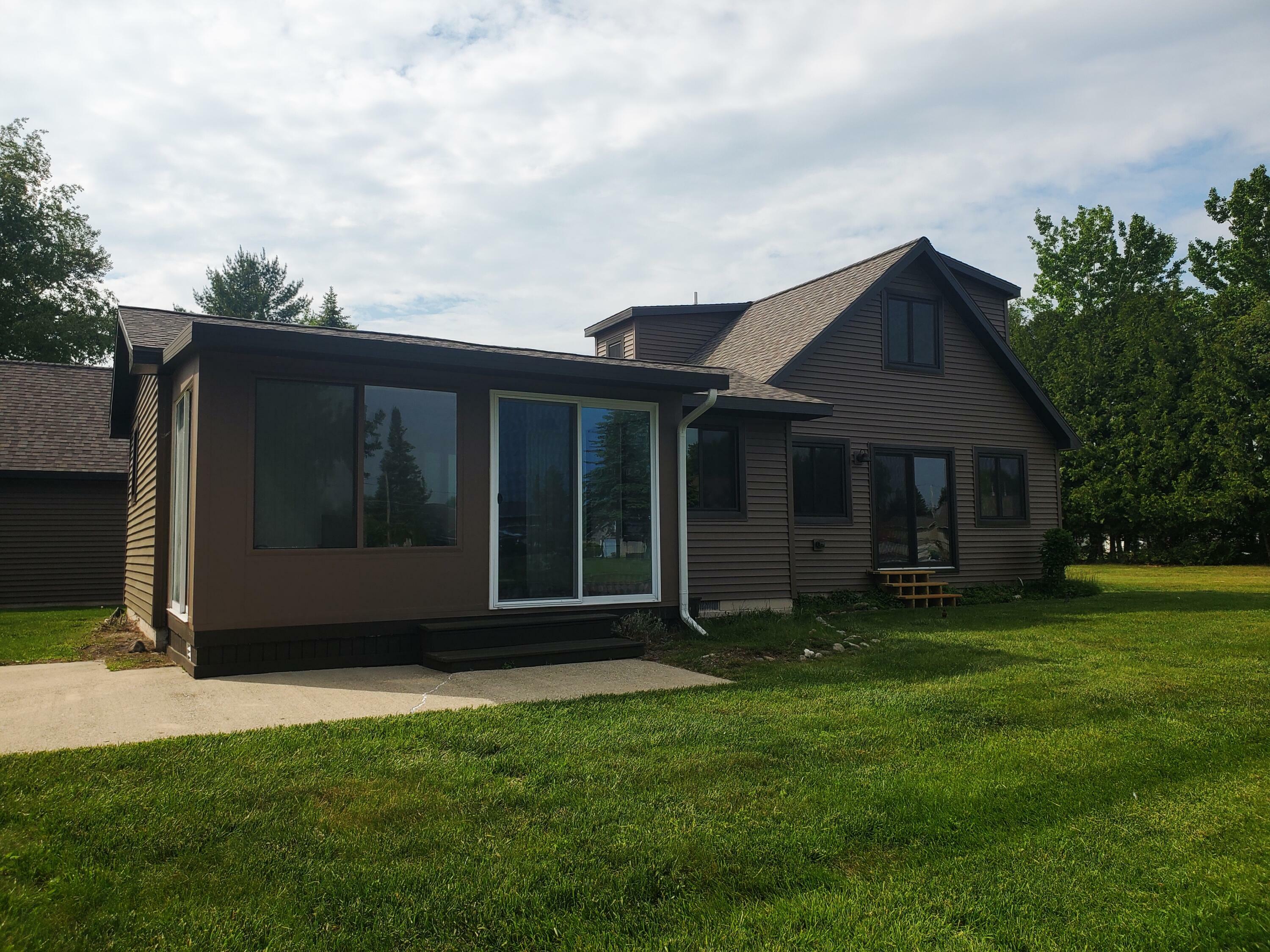 Property Photo:  115 Choctaw Trail  MI 48651 