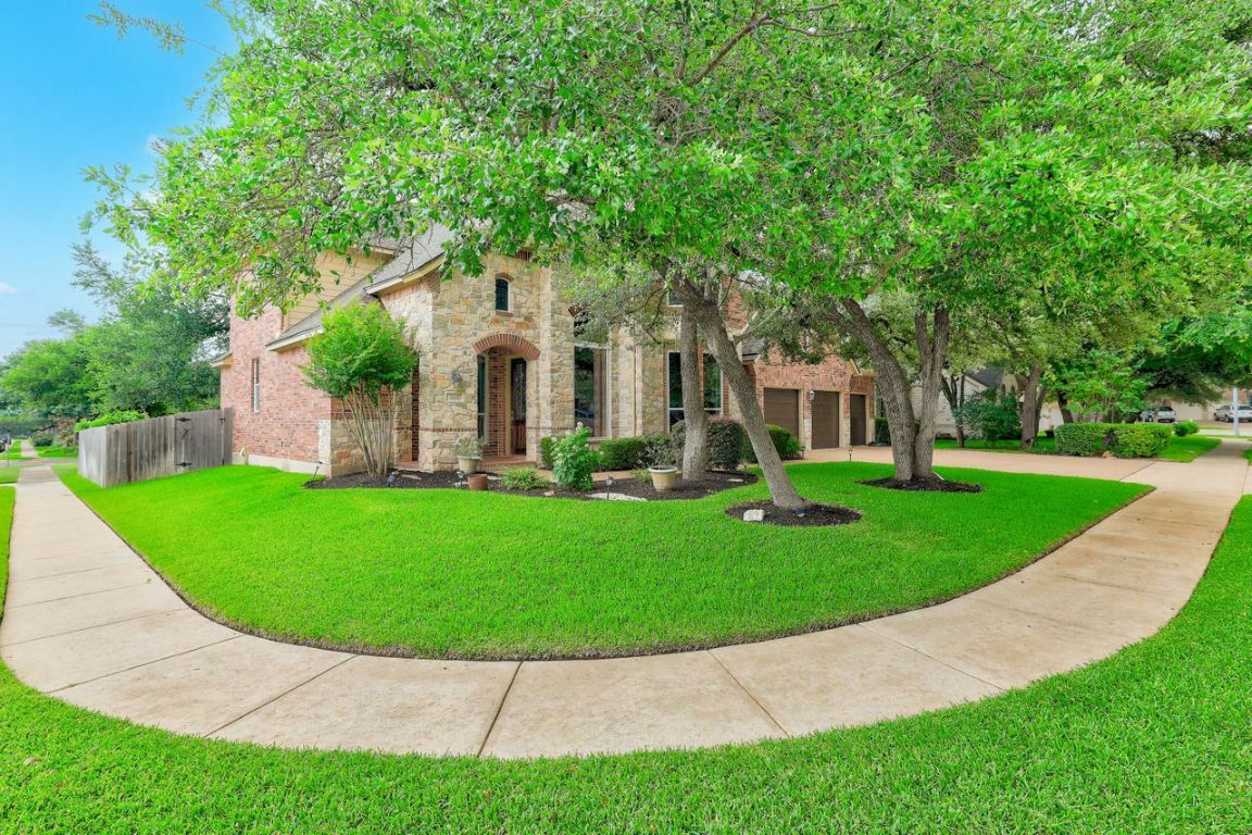 Property Photo: 1613 Westend Place TX 78681