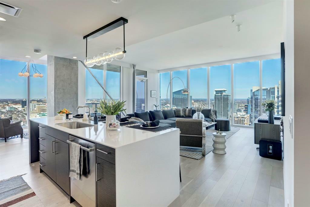 301 West Avenue 4103  Austin TX 78701 photo