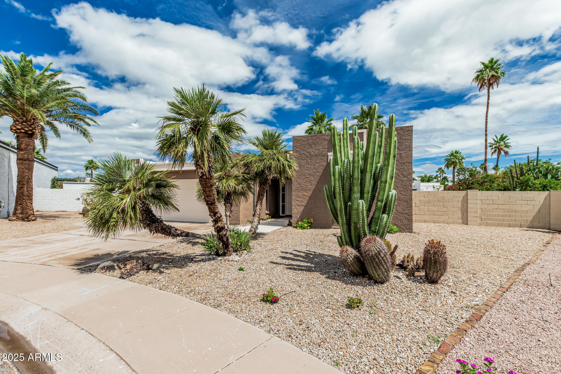 Property Photo:  5526 N 77th Way  AZ 85250 