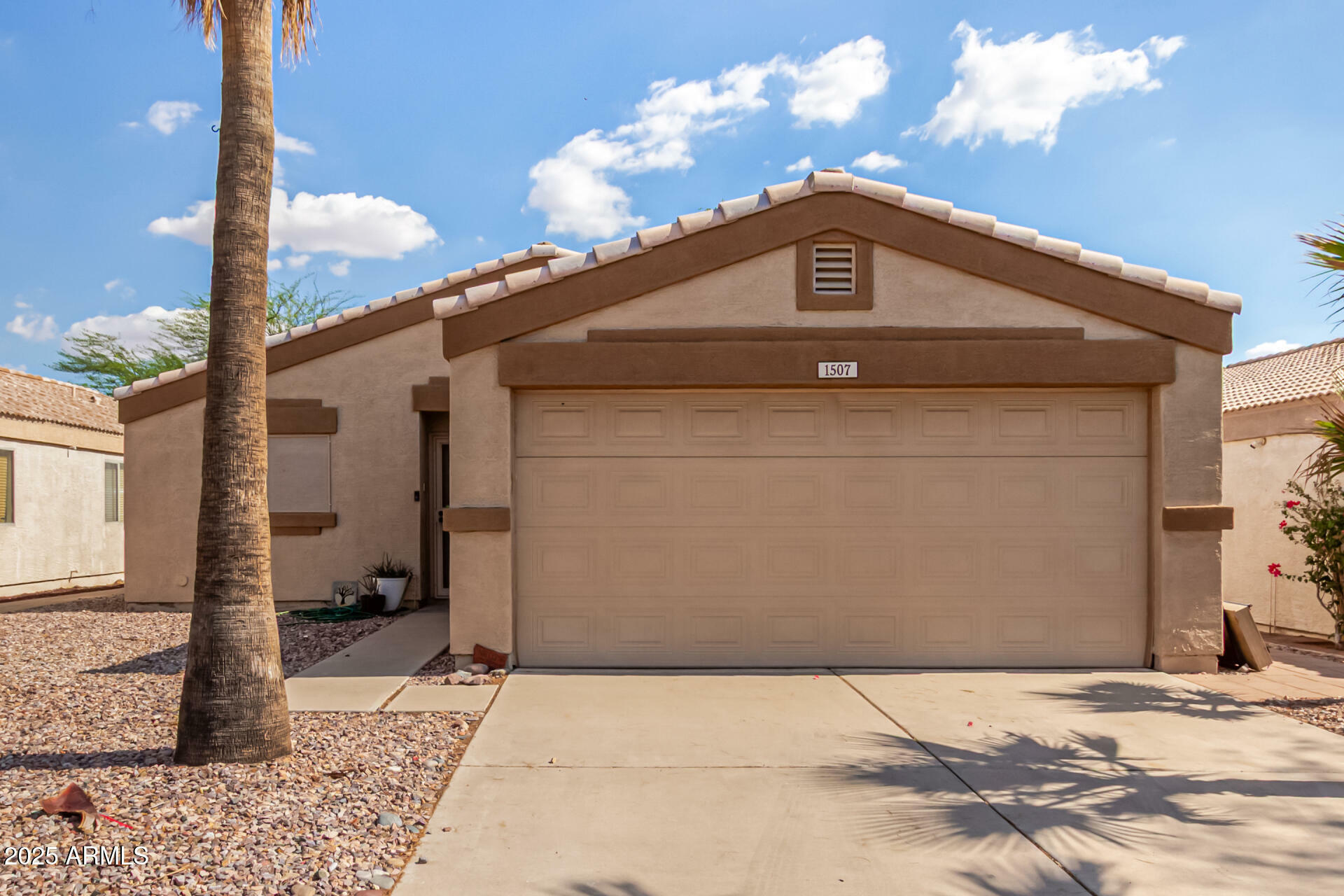 Property Photo: 1507 W Mesquite Avenue AZ 85120