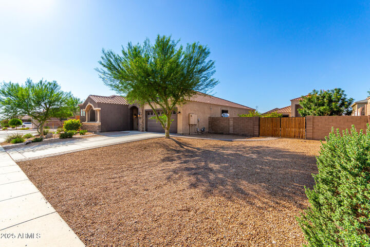 Property Photo: 10542 W Electra Lane AZ 85383