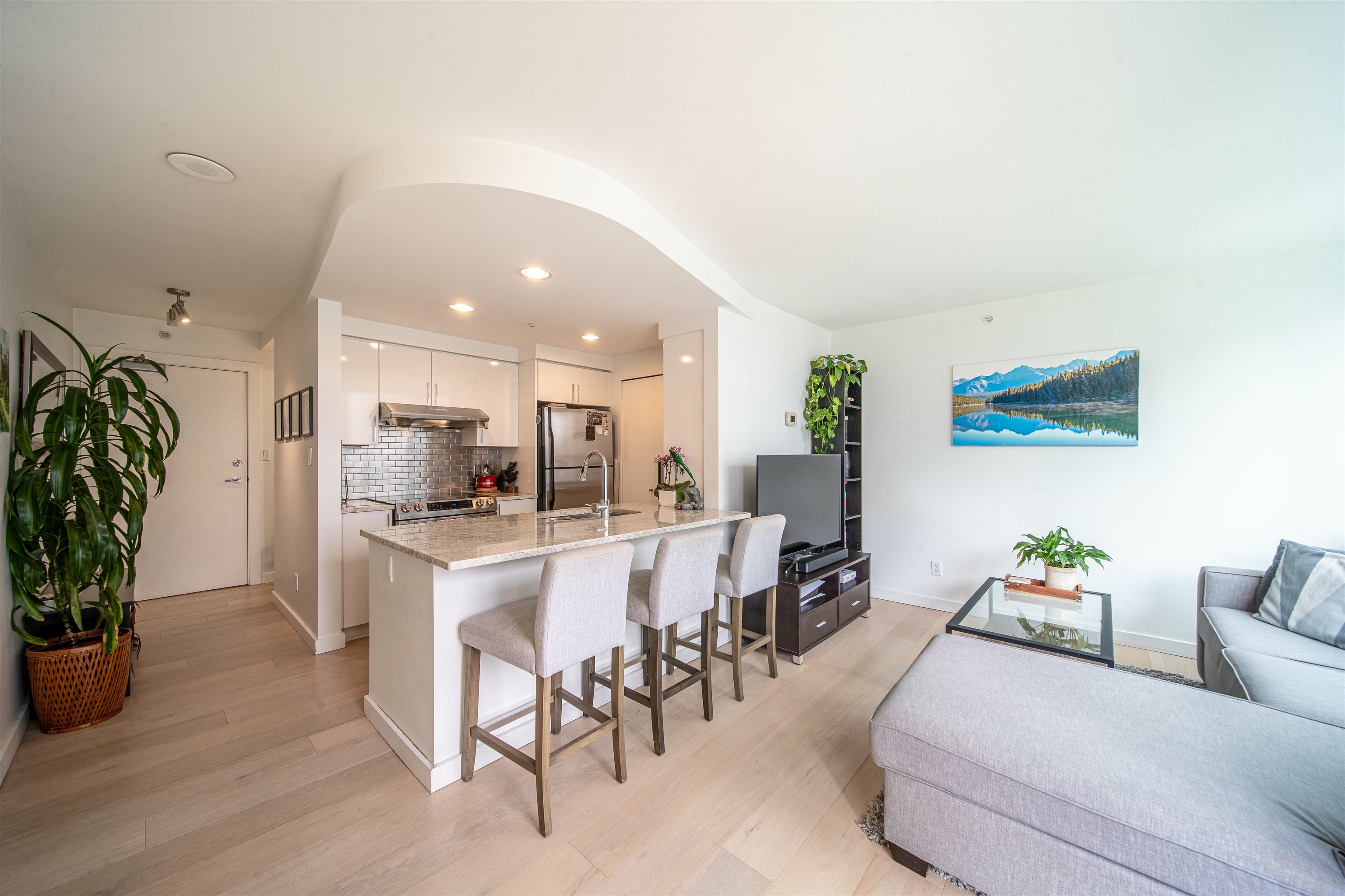 Property Photo: 1008 Cambie Street 1603 BC V6B 6J7