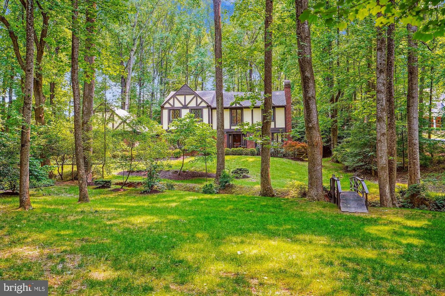 Property Photo: 10217 Wendover Drive VA 22181