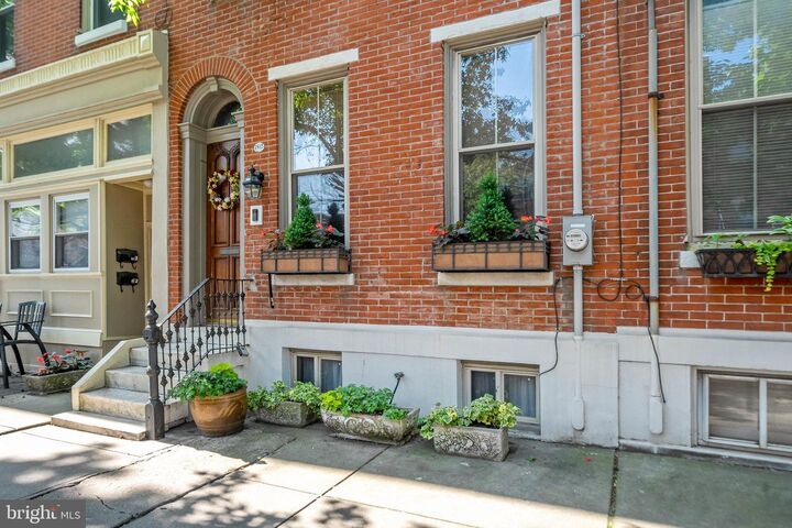 1812 Fairmount Avenue  Philadelphia PA 19130 photo
