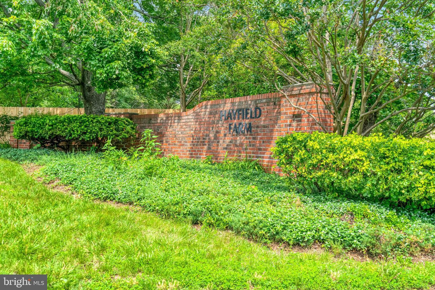 Property Photo: 5901 Wivenhoe Court VA 22315