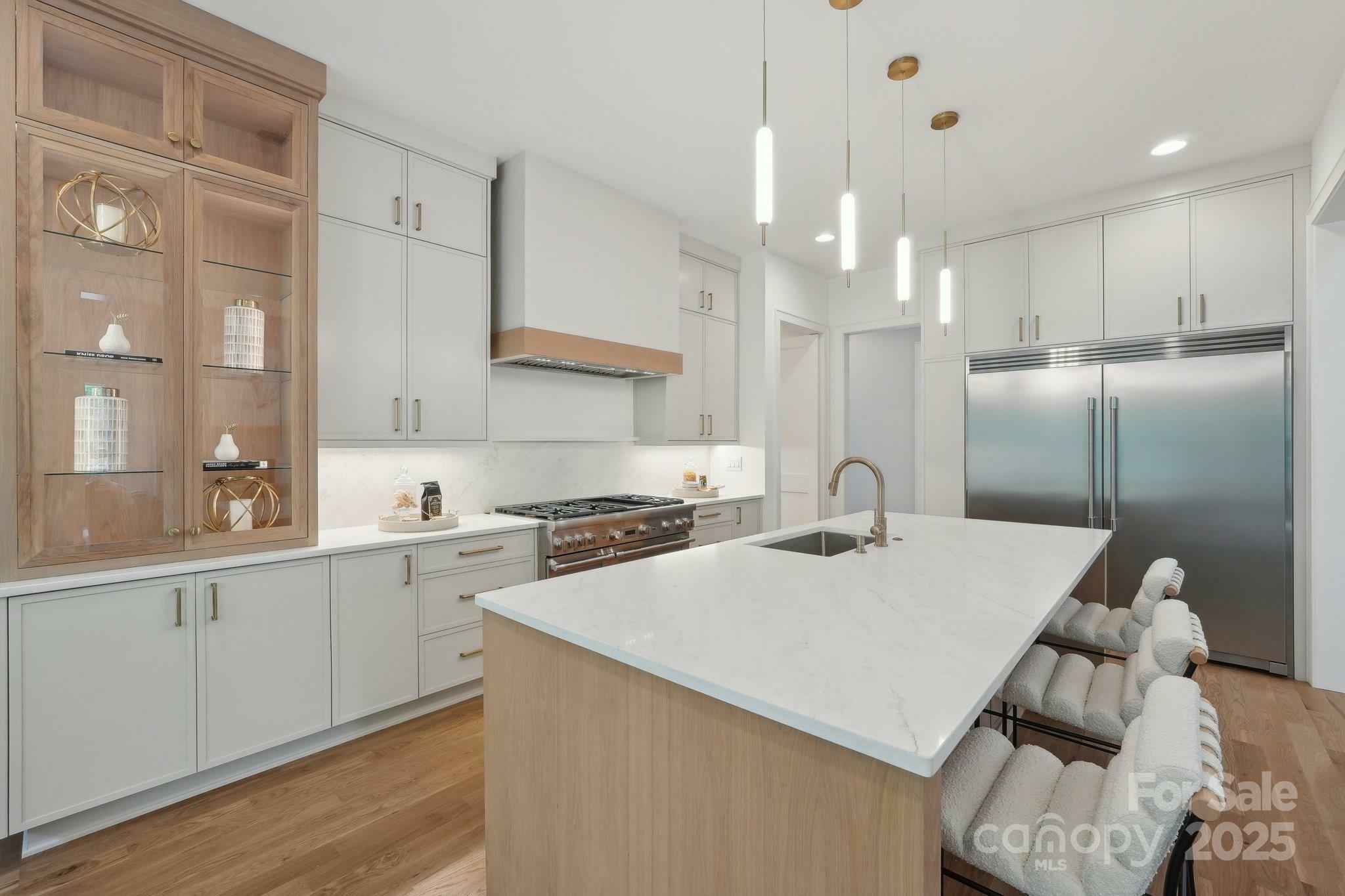 Property Photo: 213 Crest Court NC 28104