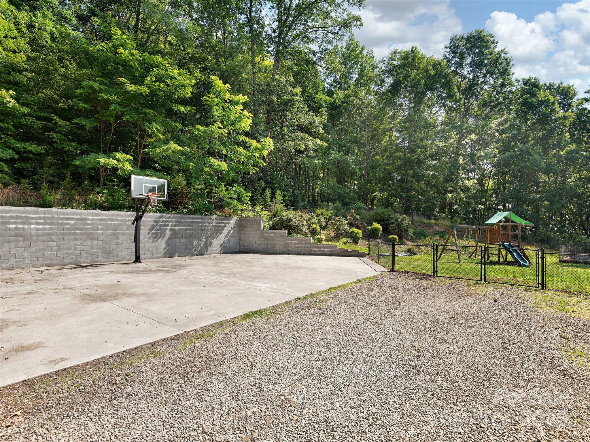 Property Photo: 31 Rory Phillips View NC 28715