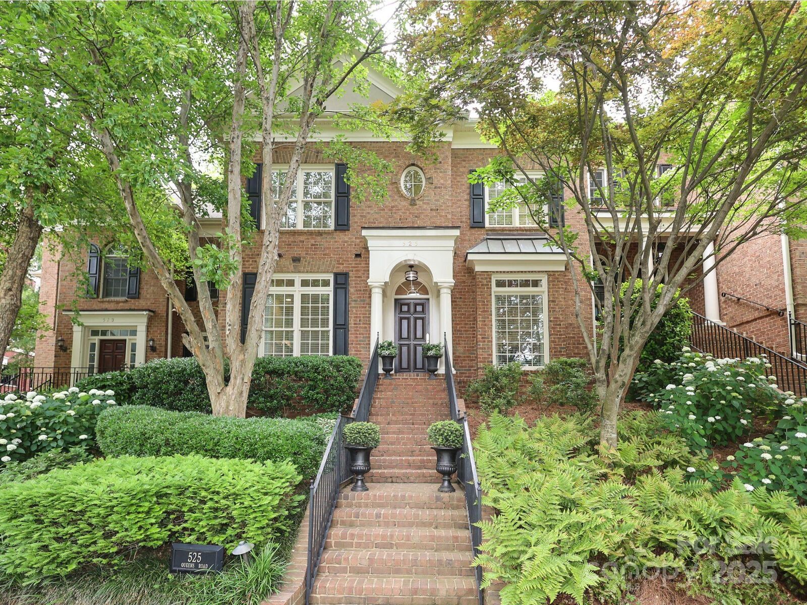 Property Photo:  525 Queens Road  NC 28207 