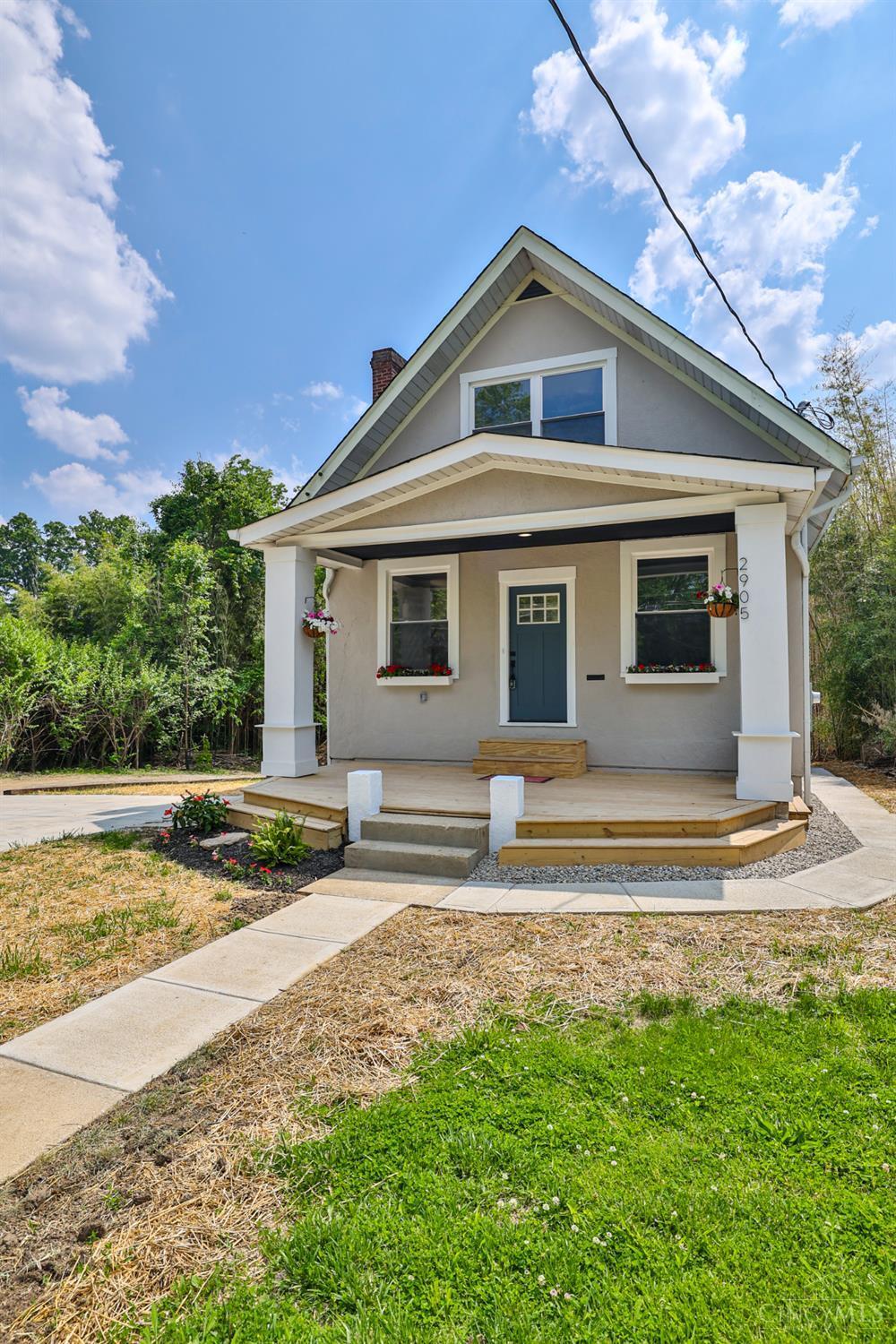 2905 Losantiville Avenue  Cincinnati OH 45213 photo