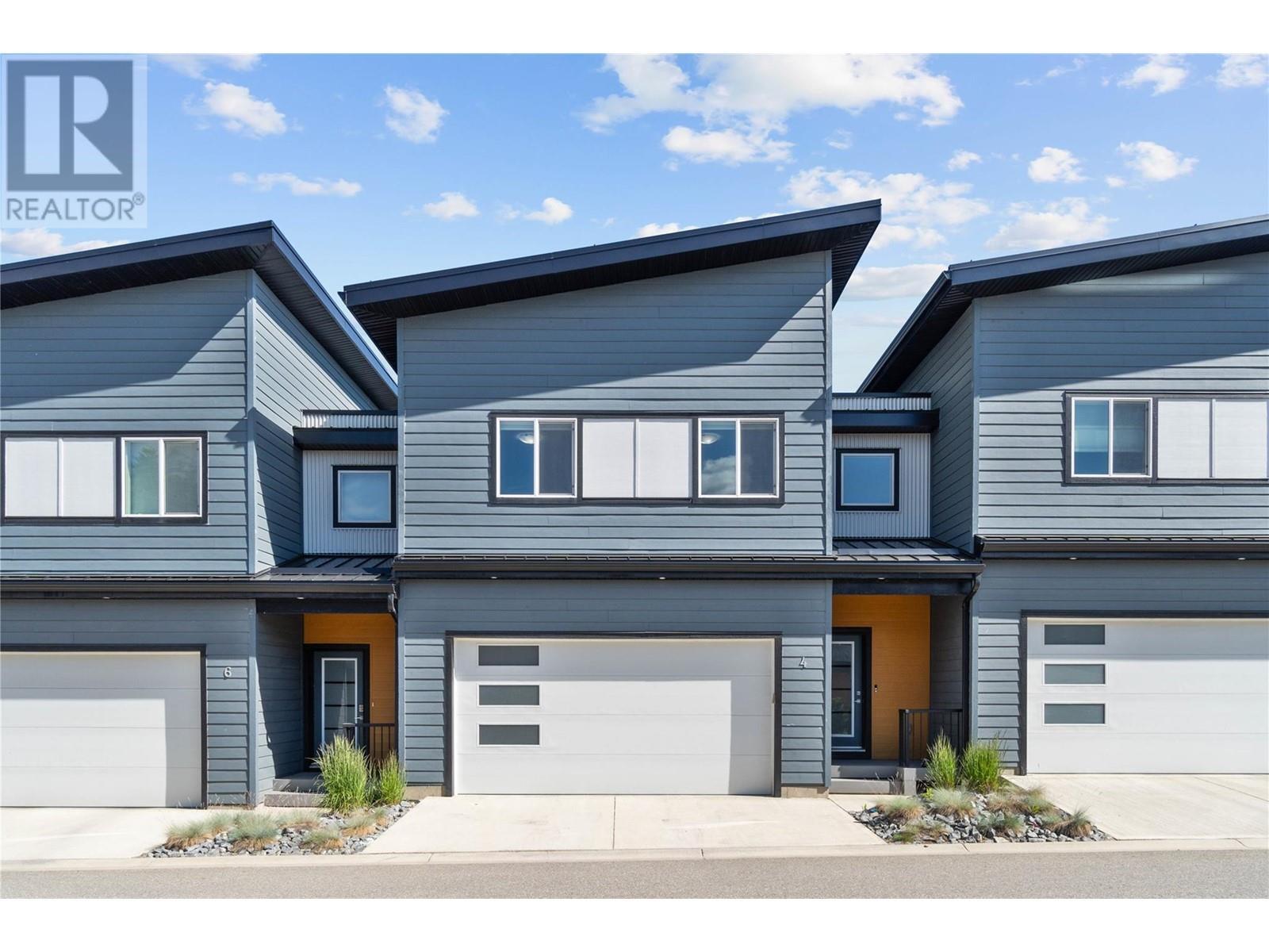 Property Photo:  2810 15 Avenue Northeast 4  BC V1E 0G2 